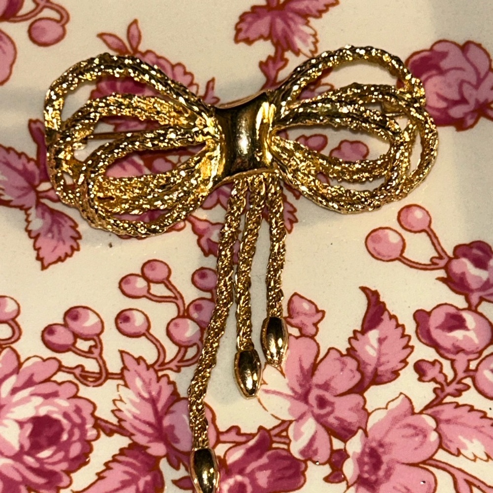Gold Bow Brooch